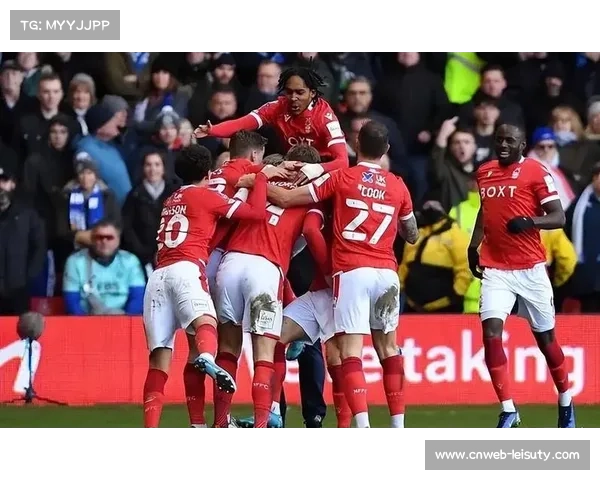 英超裁判再成焦点,诺丁汉森林连遭争议角球判罚 英超裁判再成焦点,诺丁汉森林连遭争议角球判罚